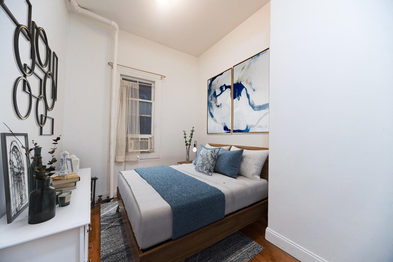 31 Saint Marks Place, Apt 1