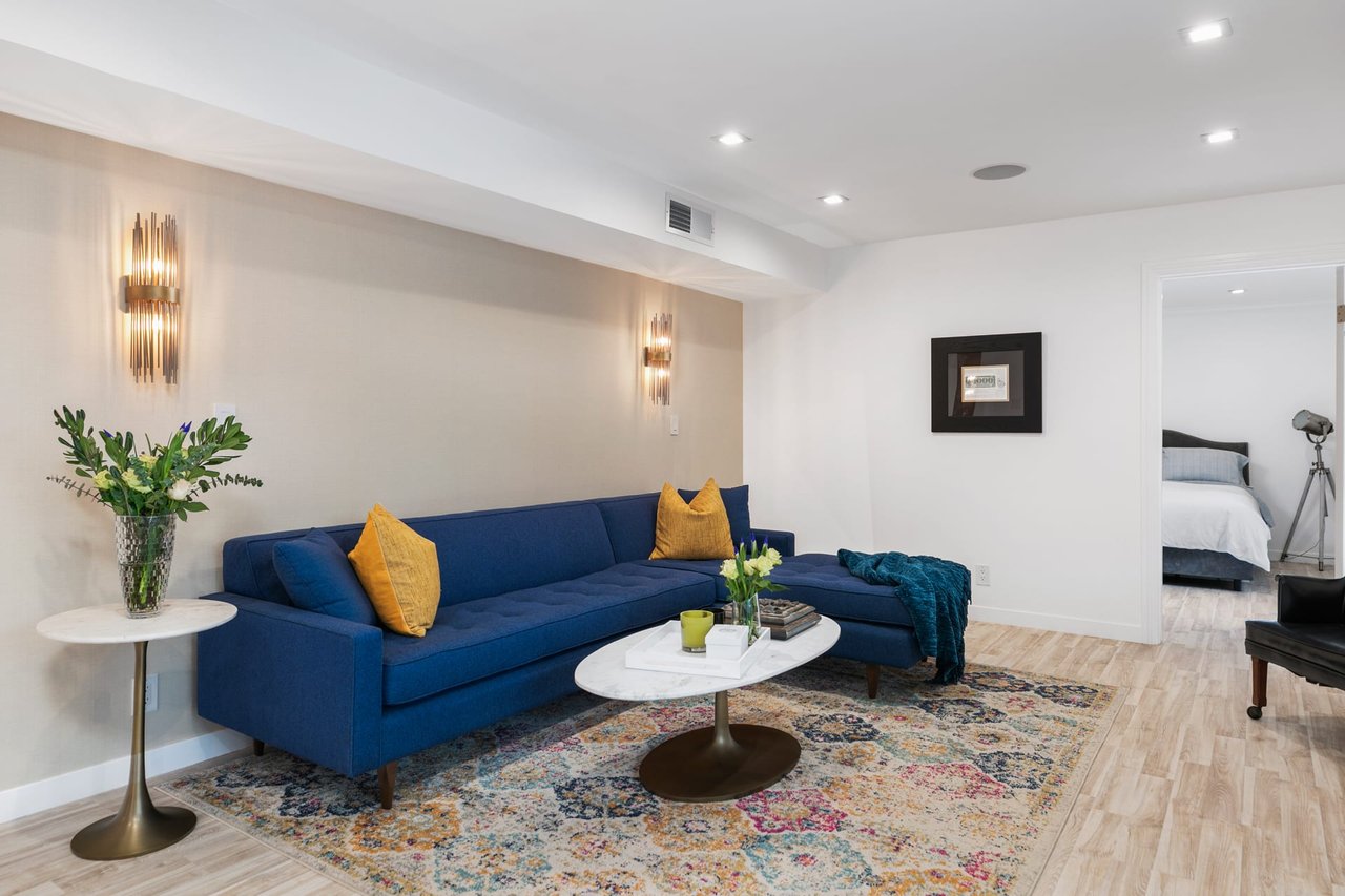 429 N Oakhurst Dr Unit: 201