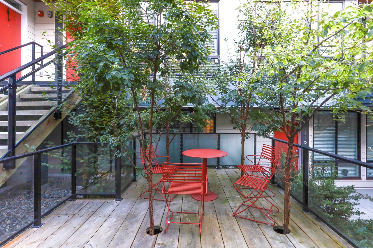 228-708 Lea Ave