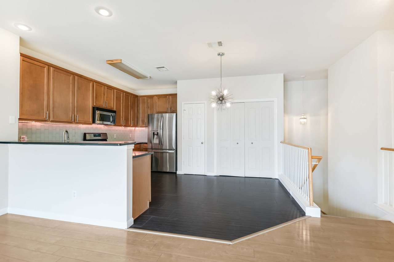 1900 Scofield Ridge Pkwy #701
