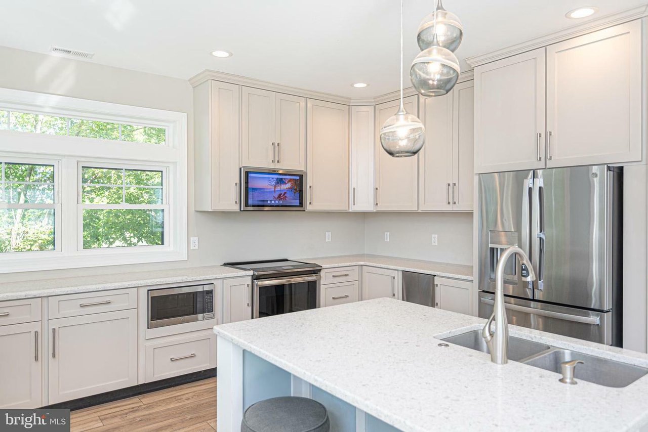 12121 Salt Point Rd