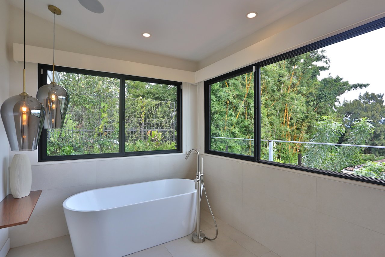 Remodeled Contemporary View Home, Escazu, San Jose