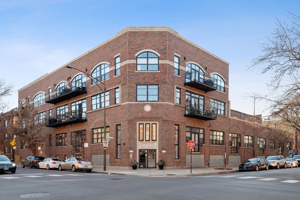 1201 W Wrightwood Ave, #12