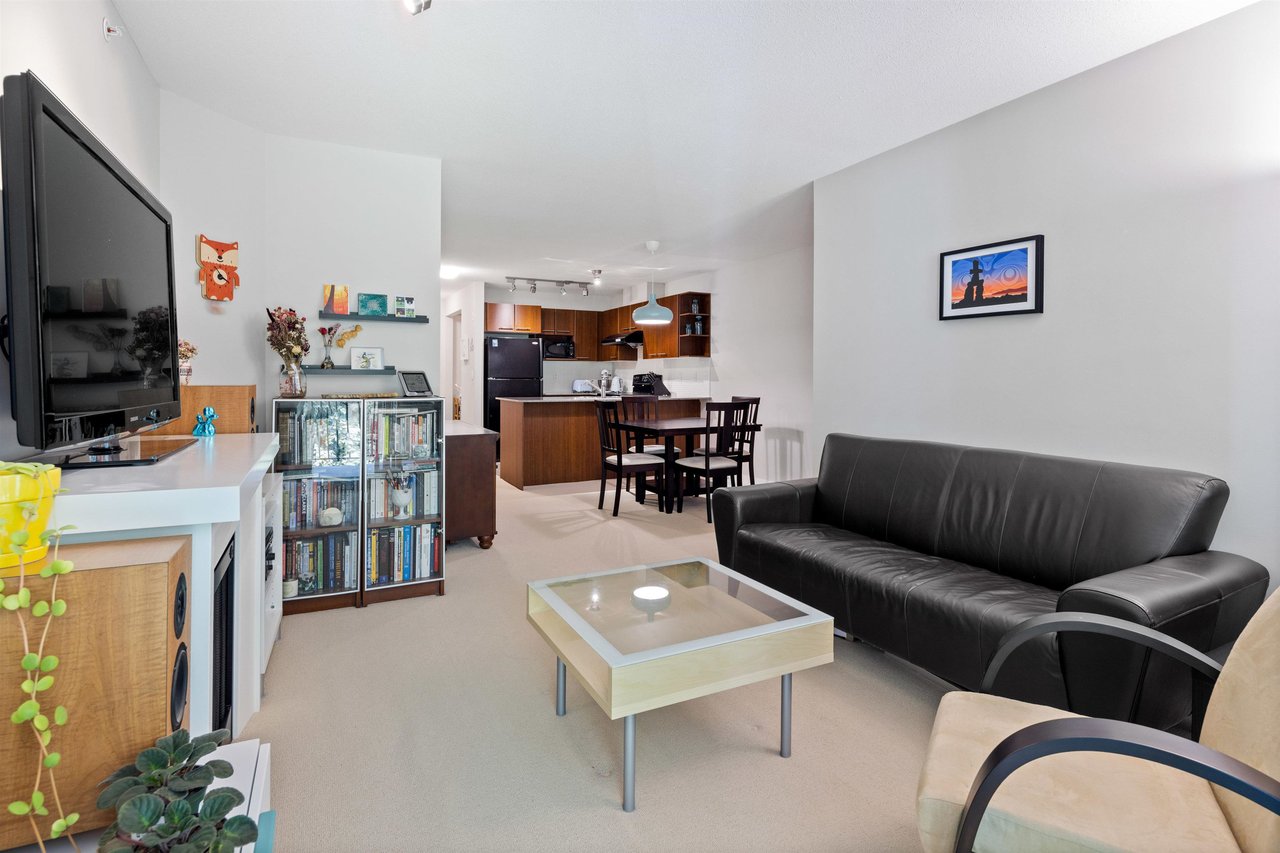 403-4833 Brentwood Dr