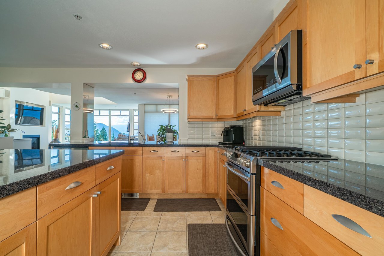 8664 Seascape Dr