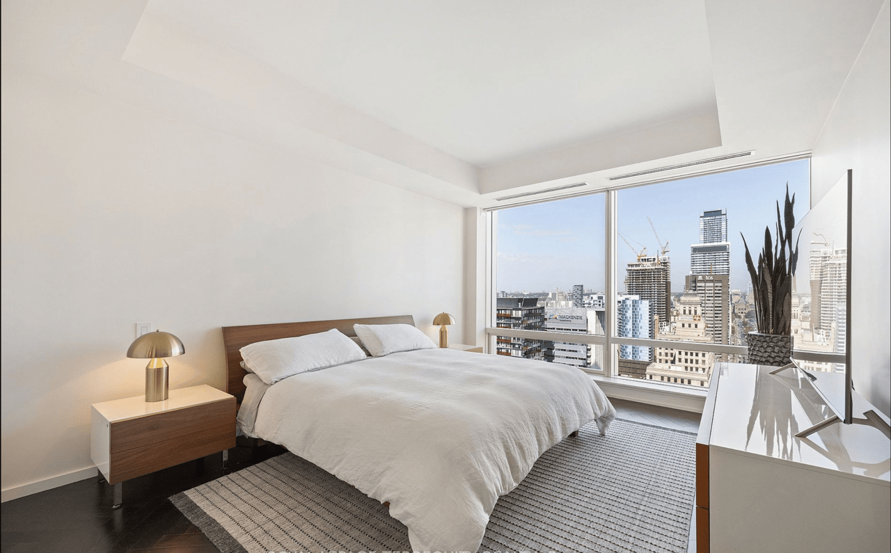 Suite 3006- 180 University Avenue