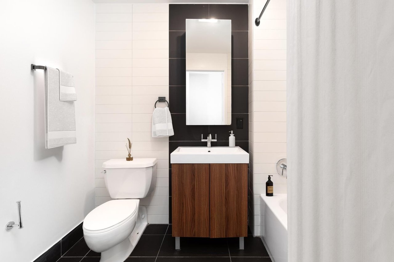 116 John Street, Apt 3205