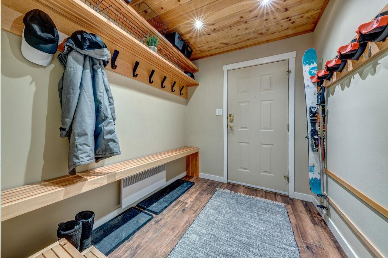 4-2548 Snowridge Cres