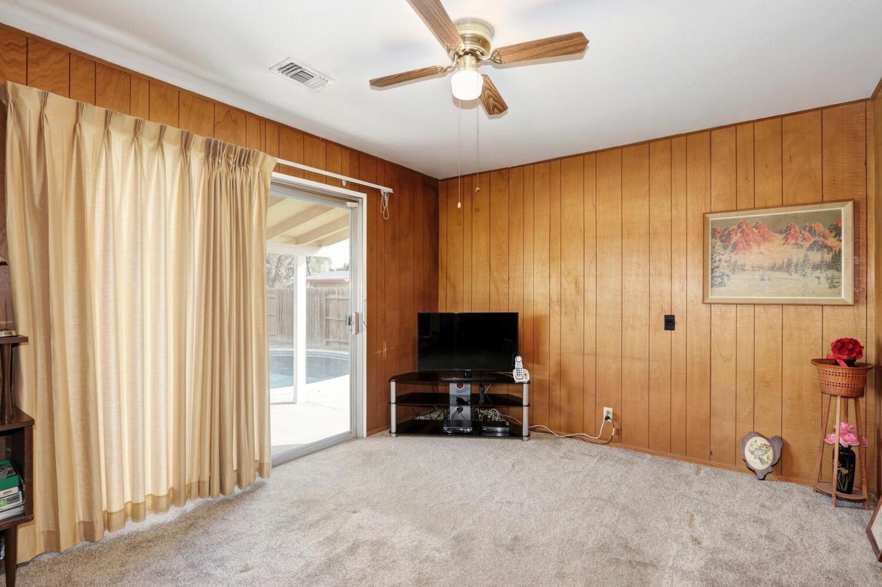 2448 Northview Dr