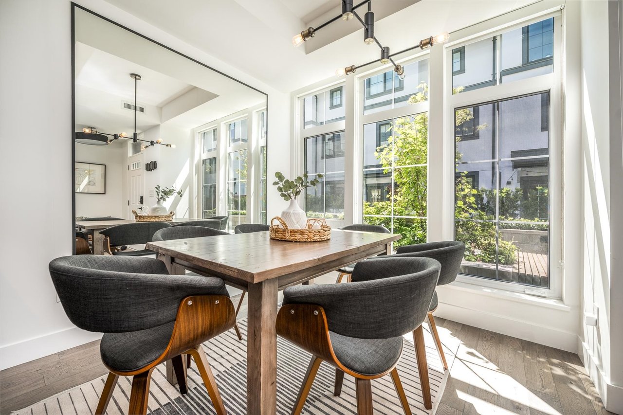137-2070 Curling Road, North Vancouver