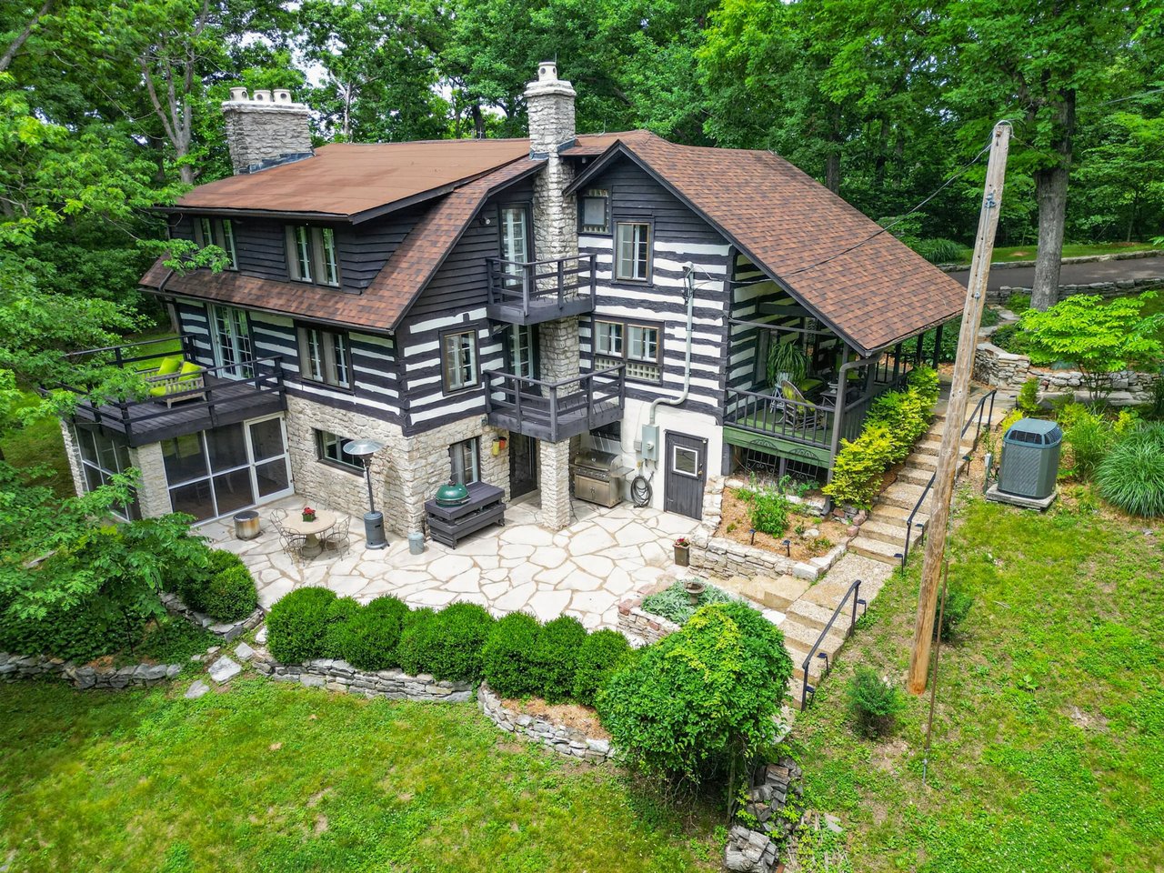 A log cabin home in Wildwood hits the market