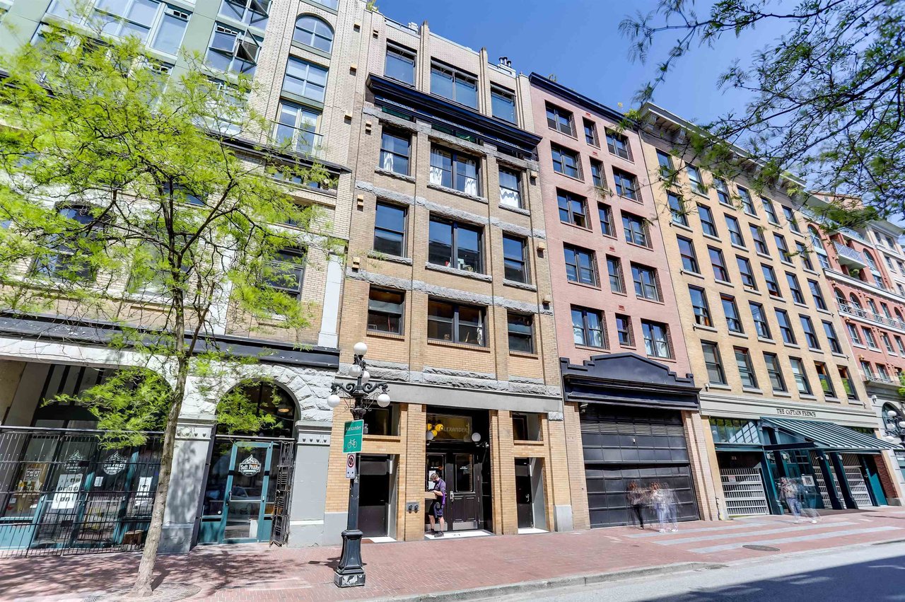 309-27 Alexander St
