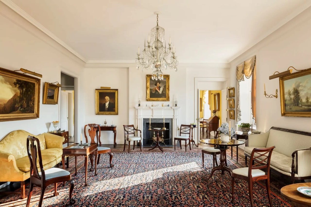 Inside A Refined Residence On Fifth Avenue
