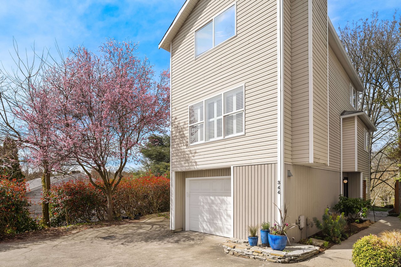 The Woodland Townhome