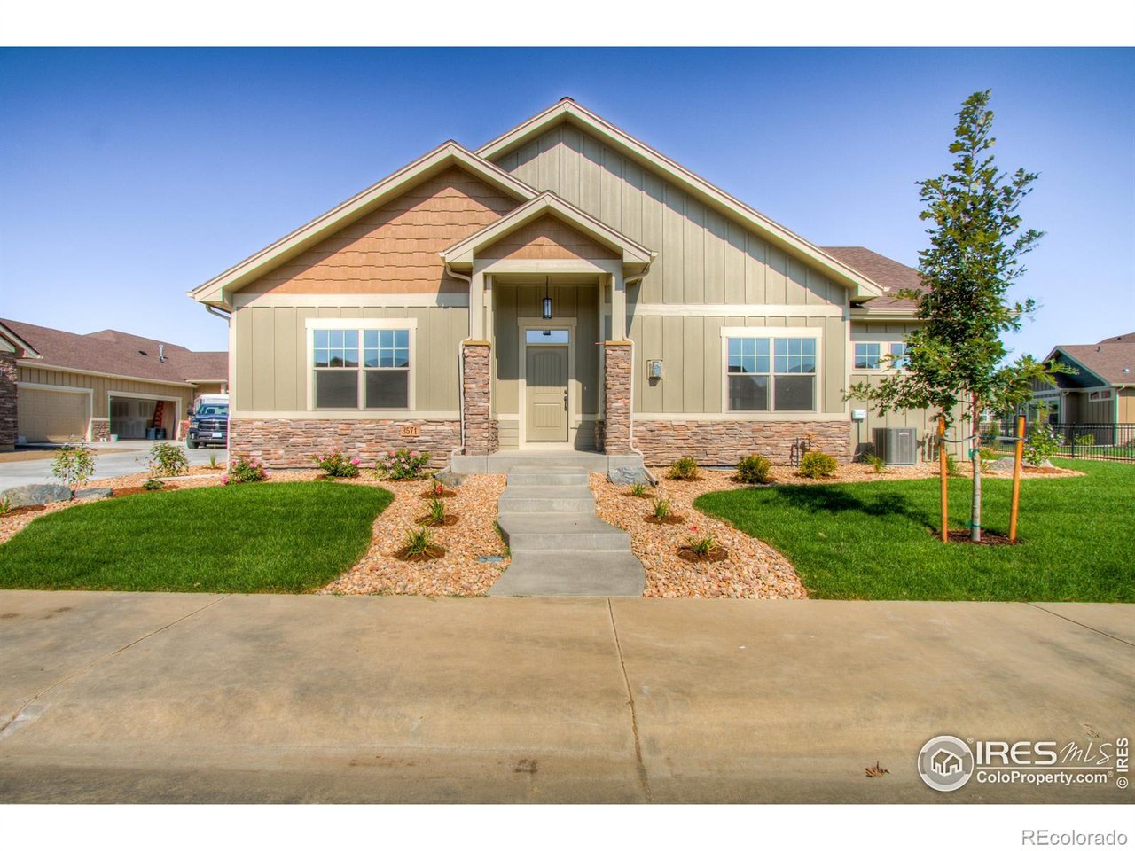 3571 Saguaro Dr