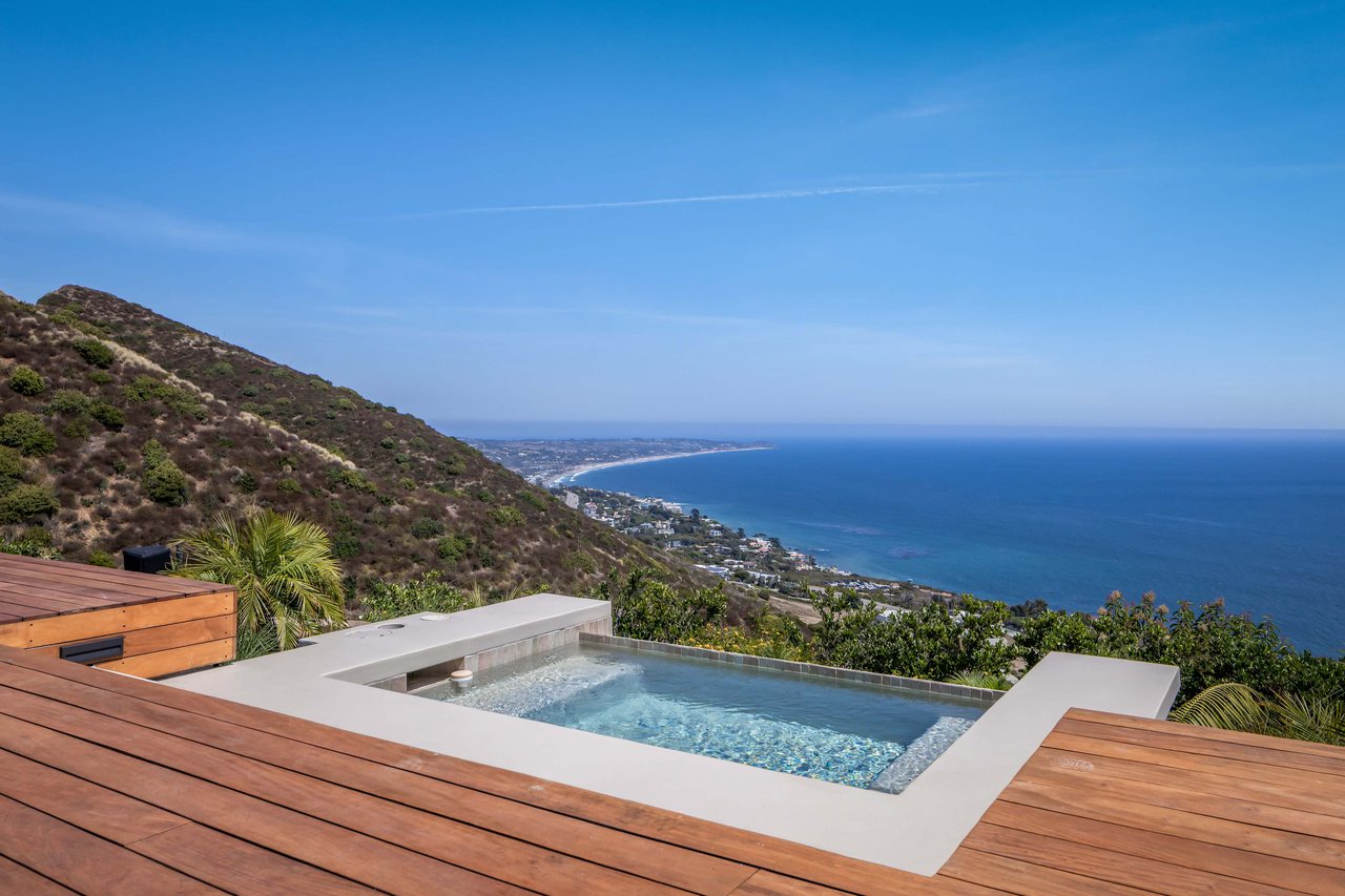Malibu Blufftop Estate