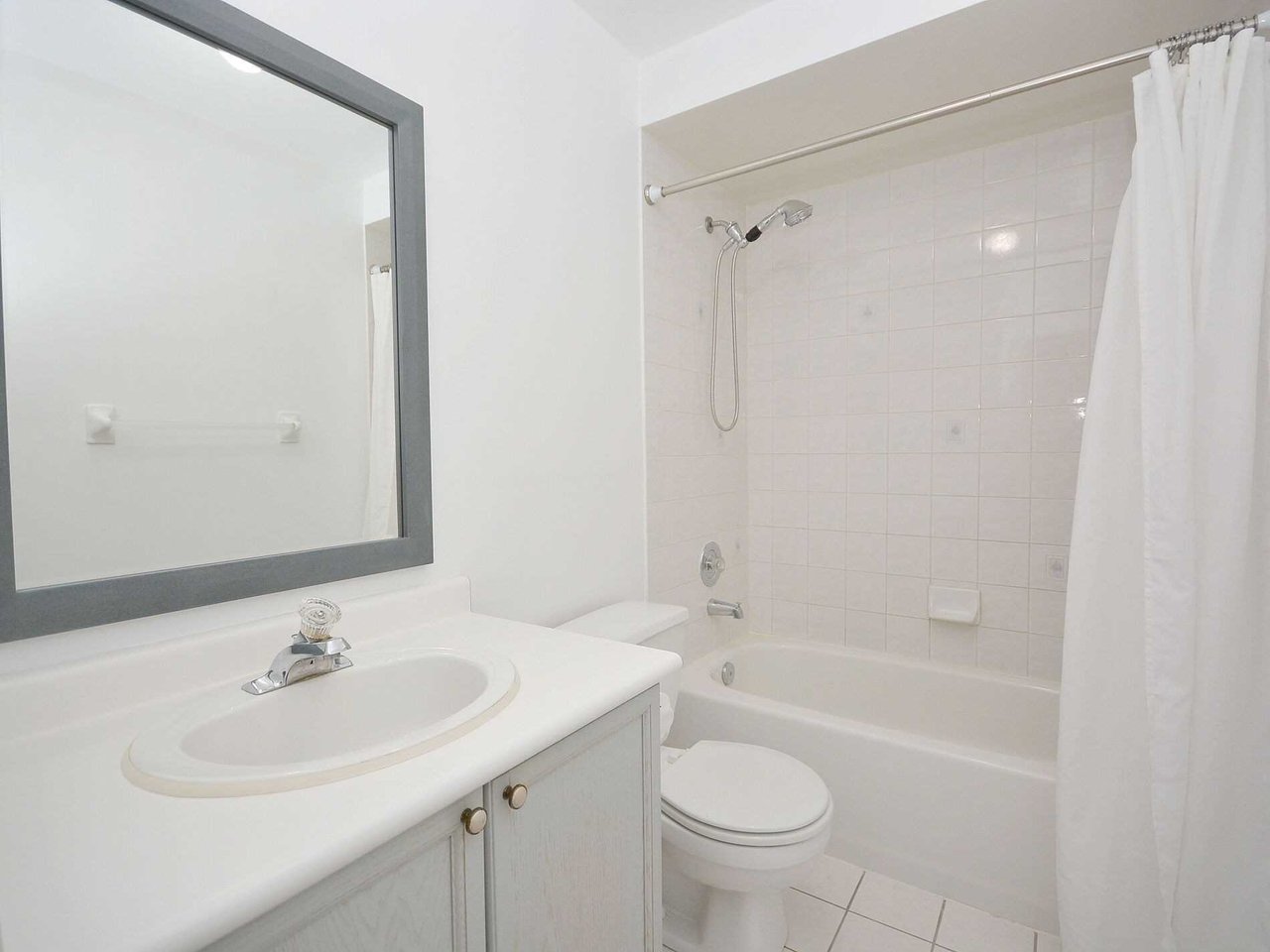 2772 Galleon Cres 