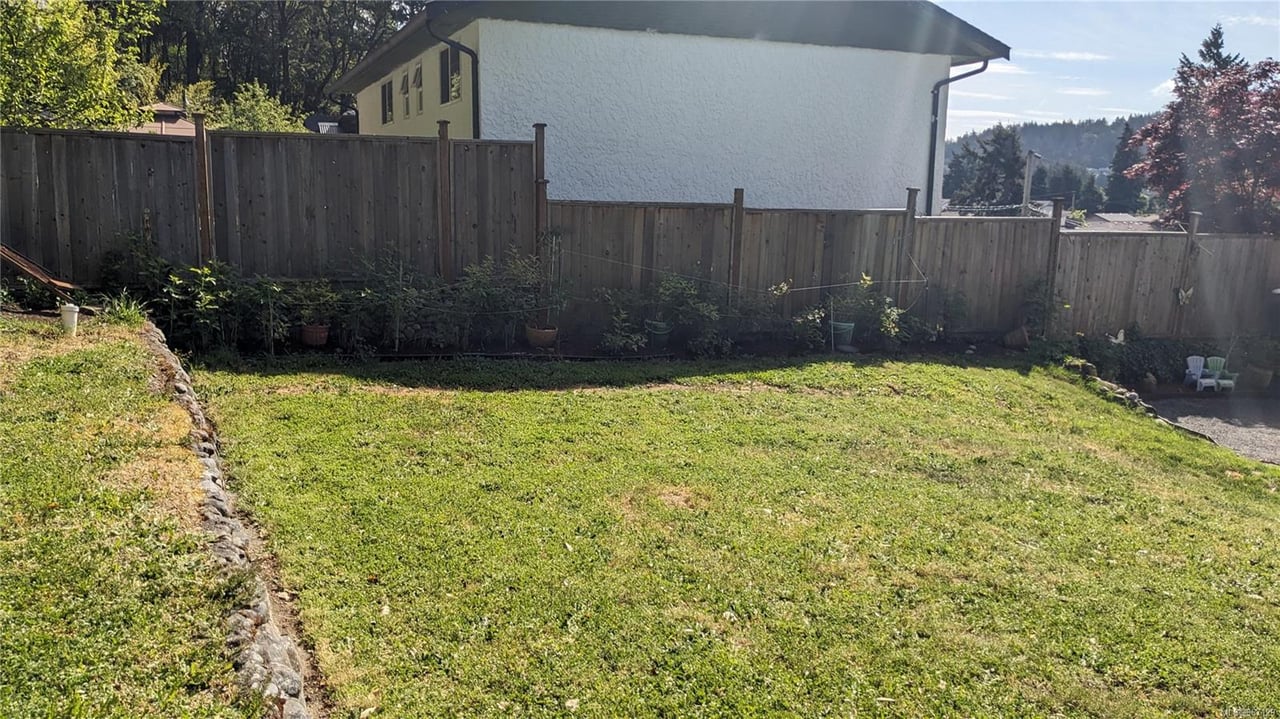 1335 Justine Pl, Langford