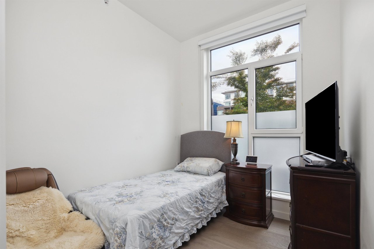 102-4189 Cambie St