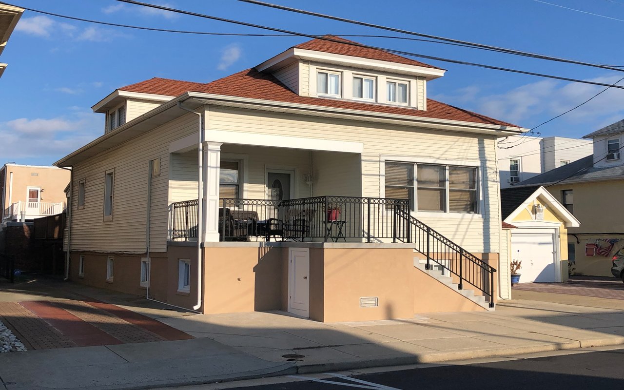 17 S Fontenac Ave, Margate, NJ 08402