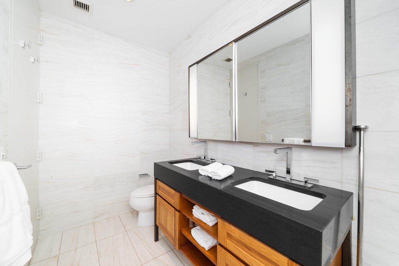 75 Wall Street, Apt 31-R