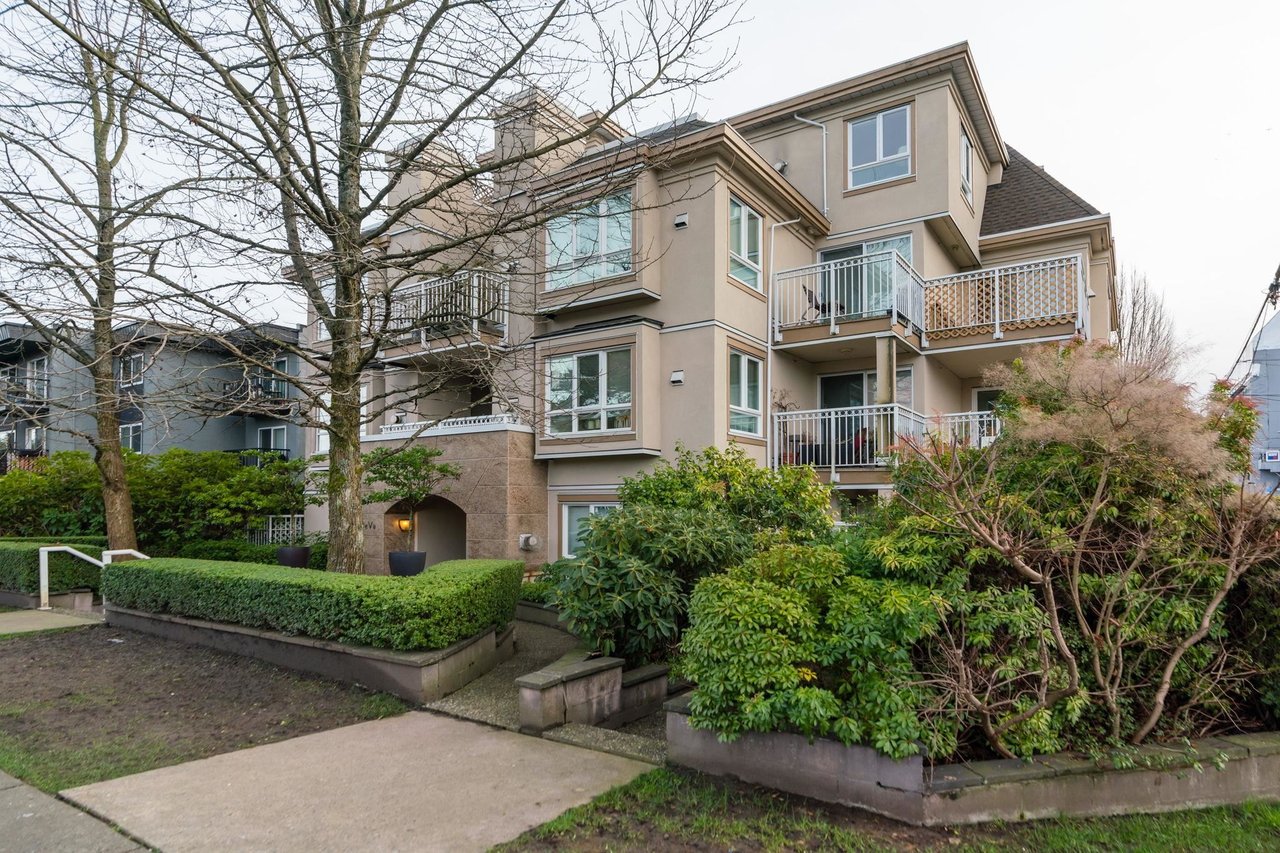 303-228 E 14th Ave