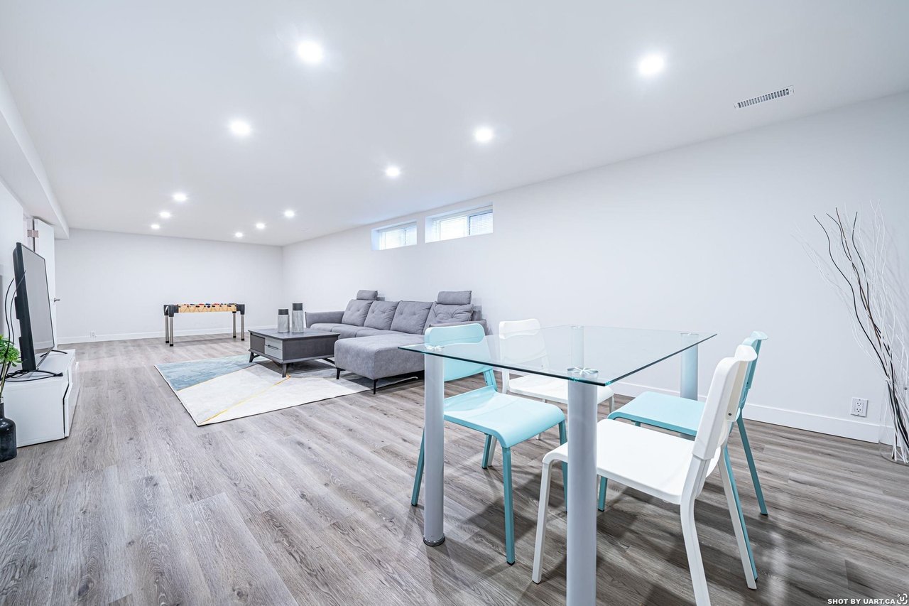 466 W 27th Ave
