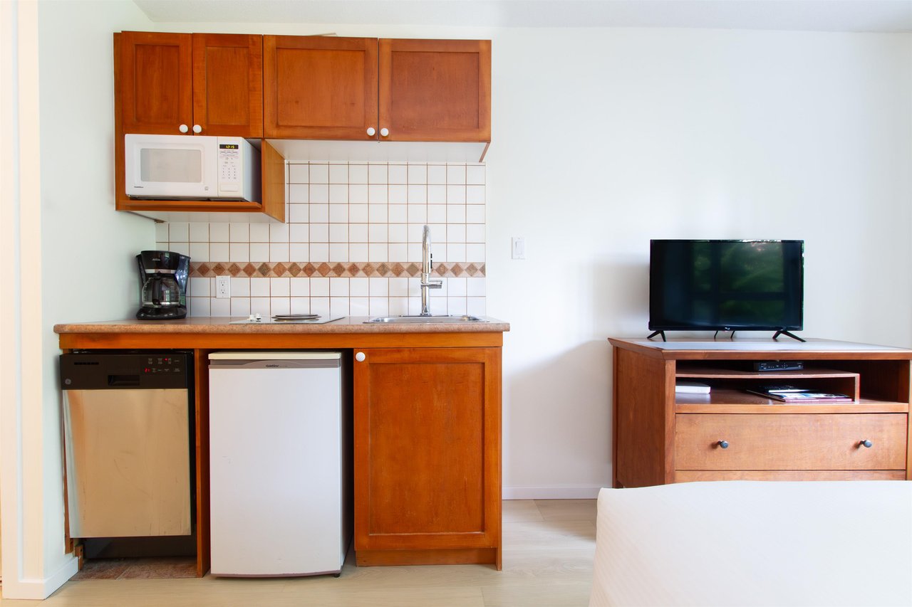311-4315 Northlands Blvd