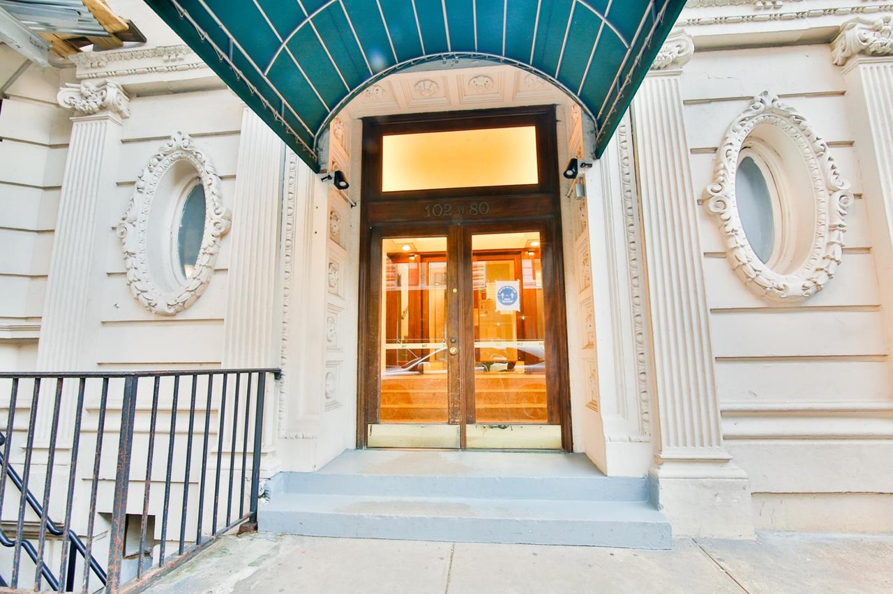 102 West 80th Street, Apt 62