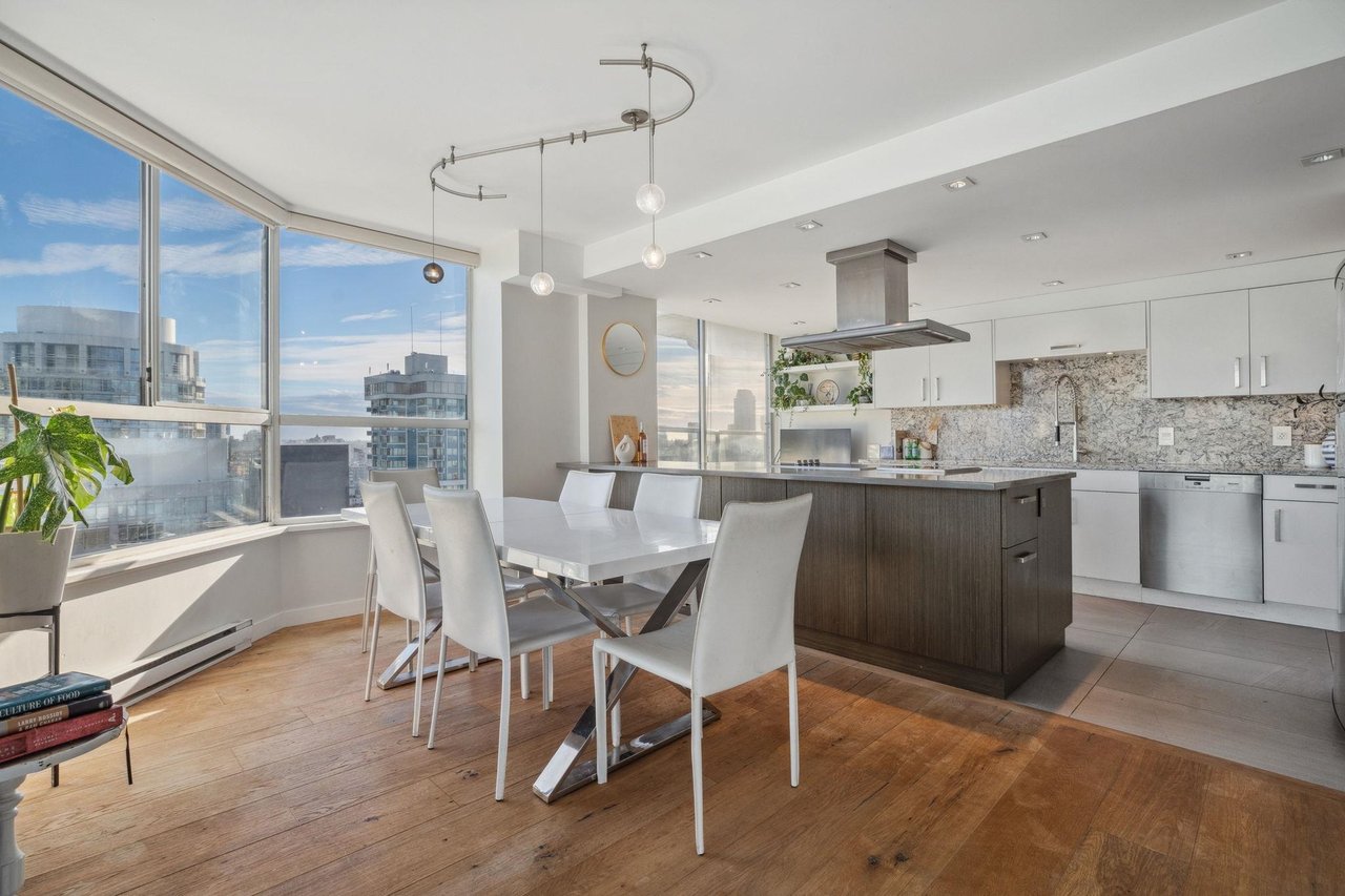2702-717 Jervis St
