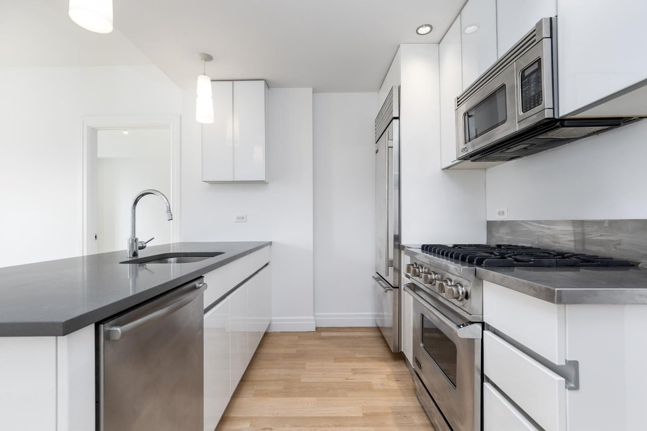 554 West 54th Street, Apt 26-F