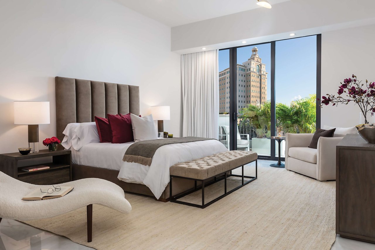Giralda Place