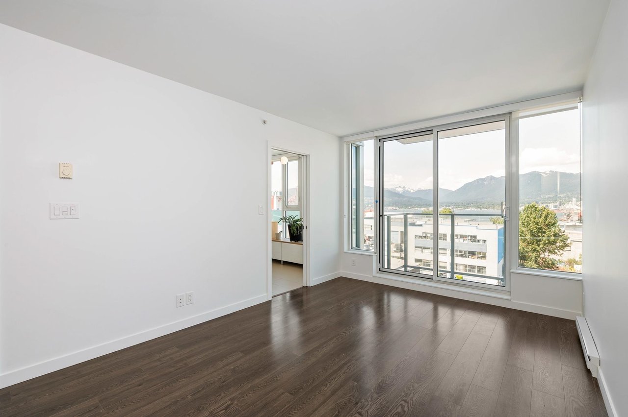 356-955 E Hastings St