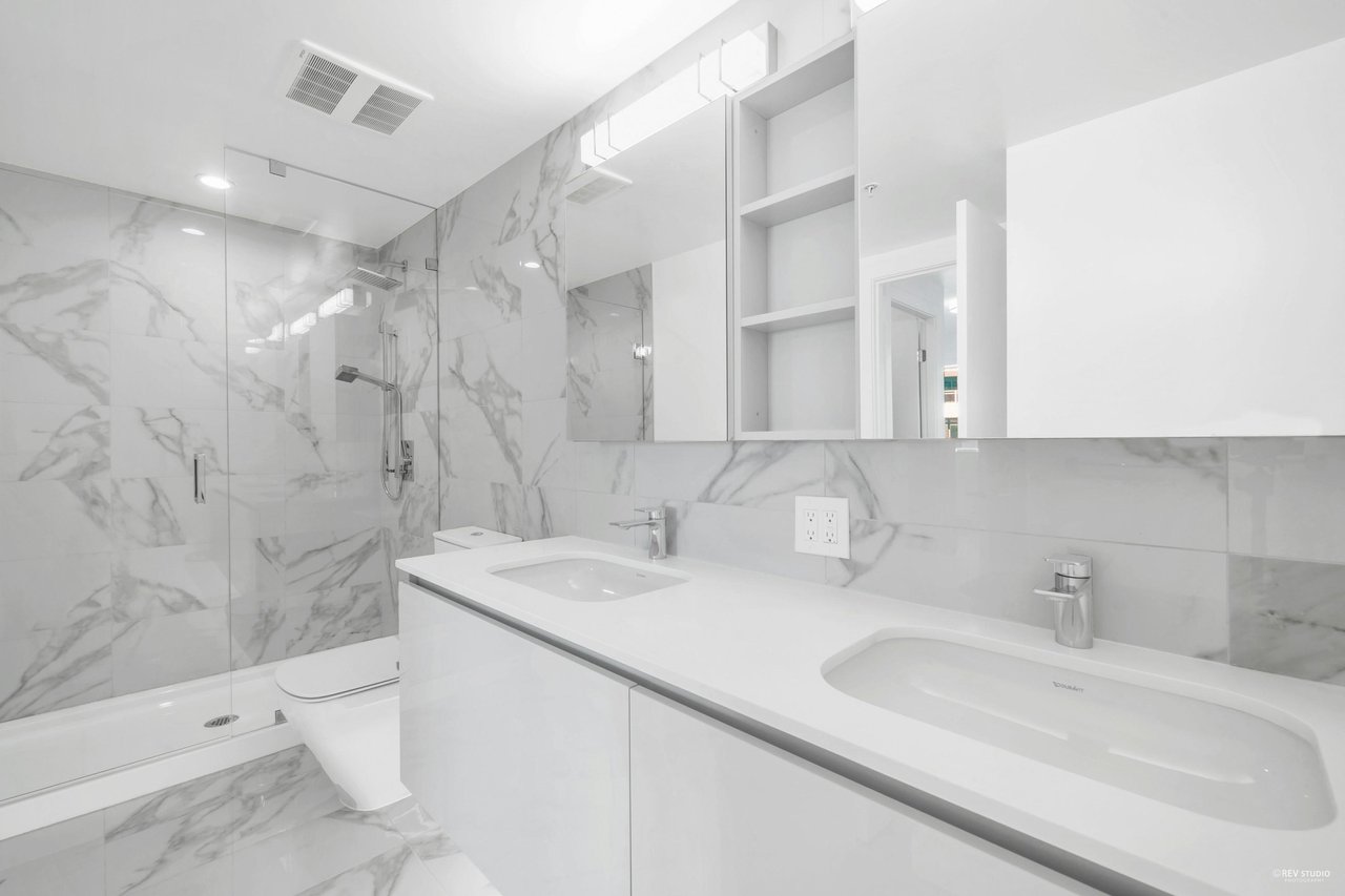 806-5788 Gilbert Rd