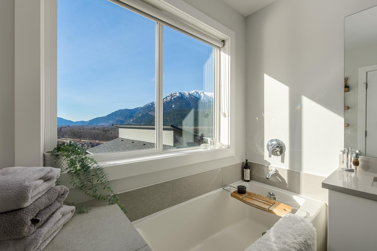 4-41333 Skyridge Pl