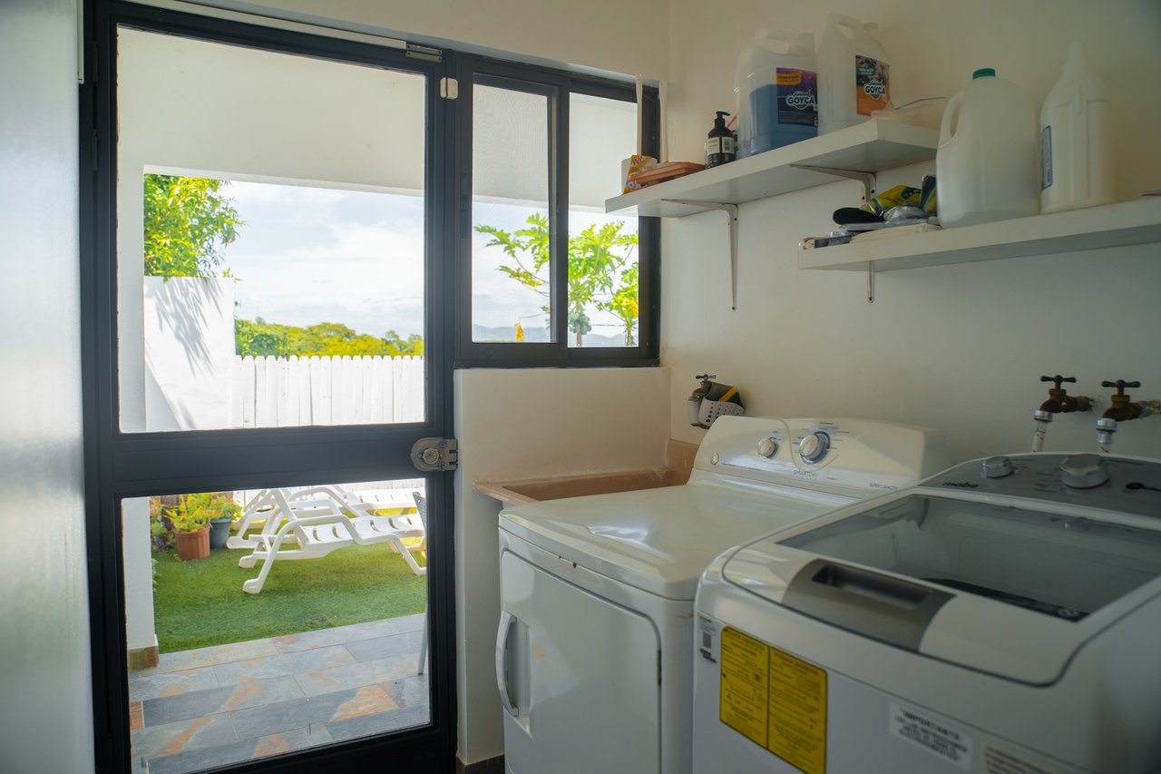 Modern Tropical Valley View Home, Tamarindo, Guanacaste