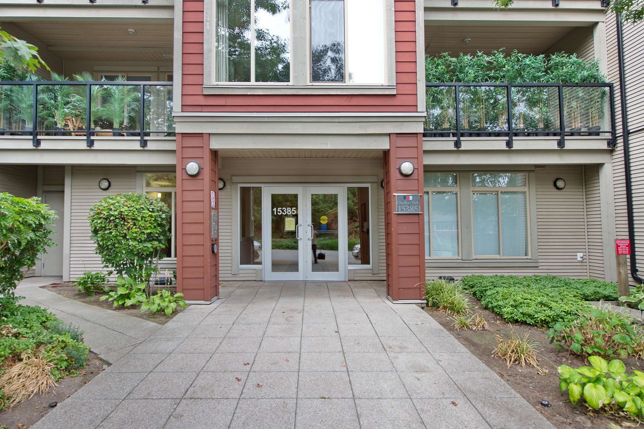 206-15385 101a Avenue, Surrey