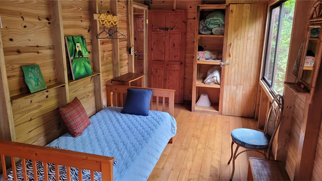 Mountain Retreat with Guest Cabin, Perez Zeledon, San Jose