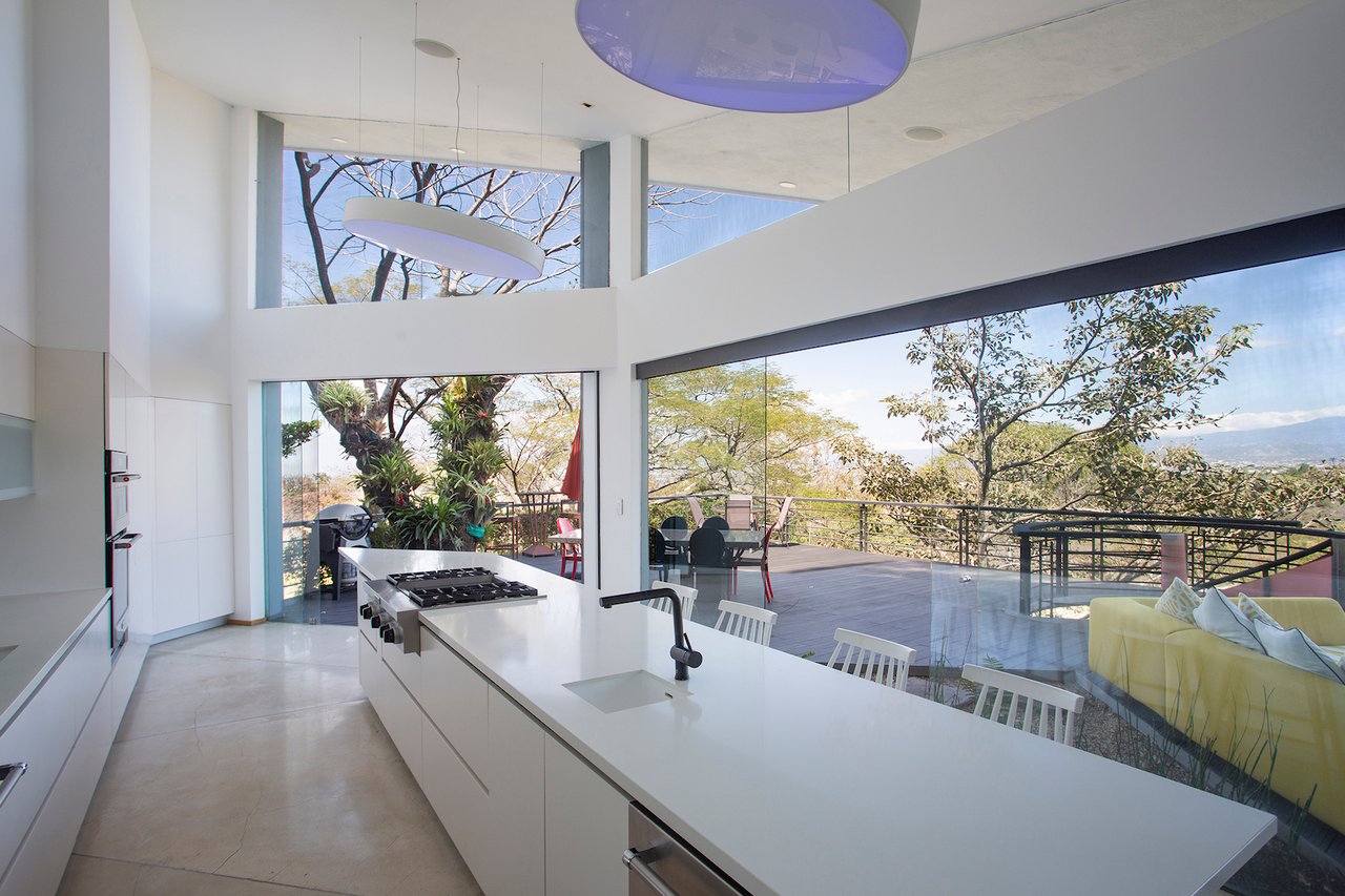 Modern Jungle Infinity Villa, Santa Ana, San Jose