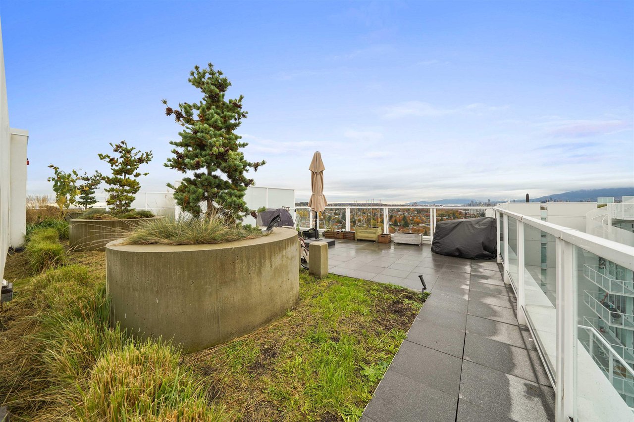 PH1-2221 E 30th Avenue, Vancouver