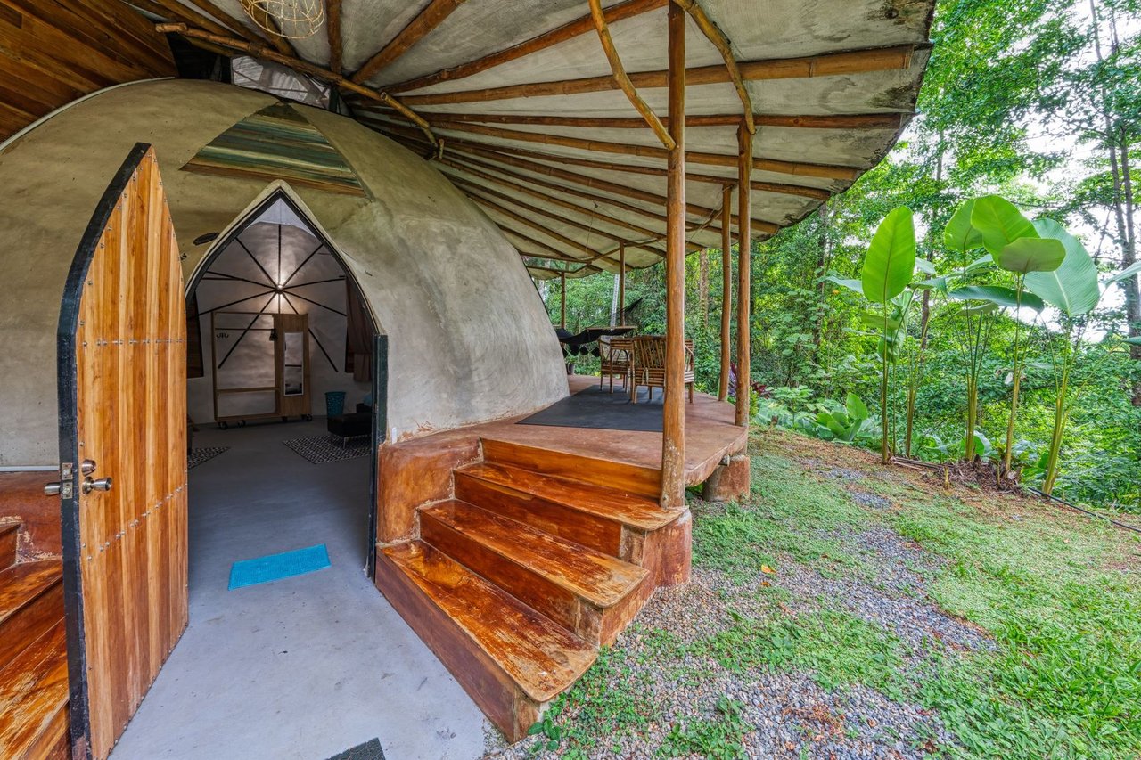Riverfront Jungle Eco Resort, Perez Zeledon, San Jose