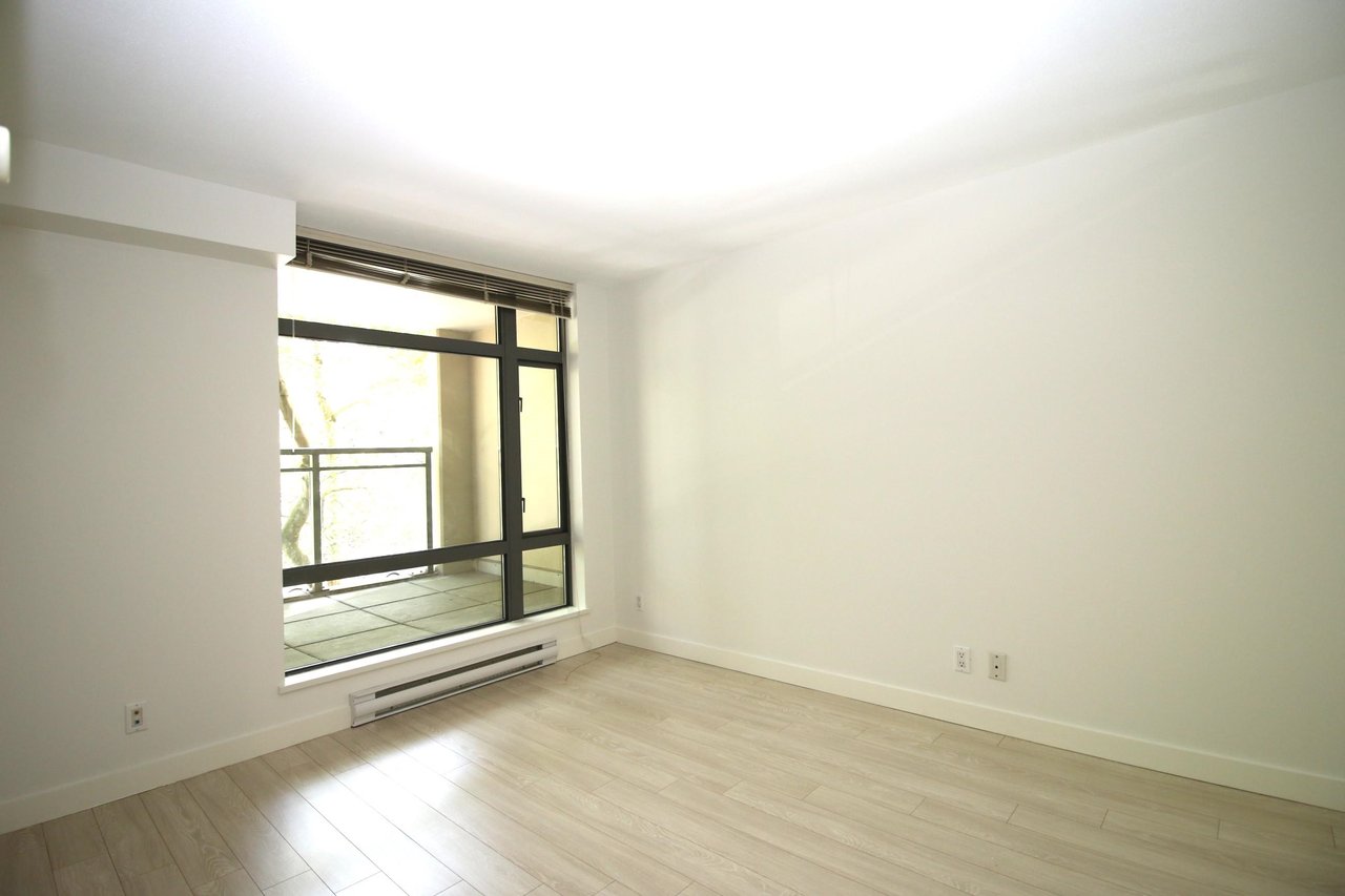 206-3660 Vanness Ave