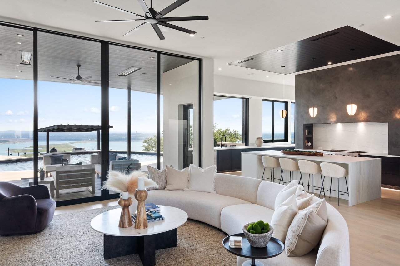 6809 Oasis Pass