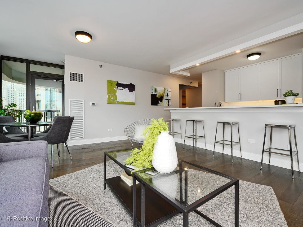 400 N Lasalle St, #2702