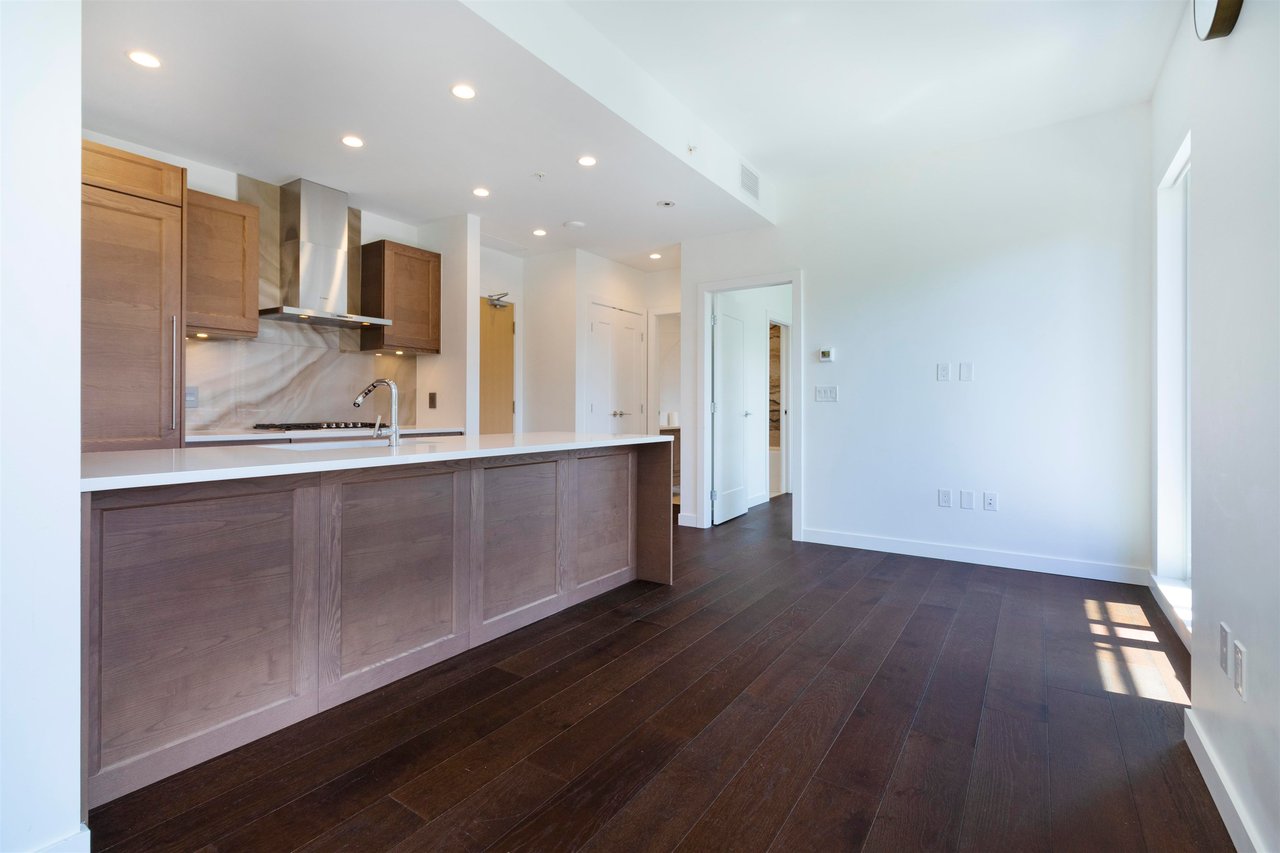 207-5681 Birney Ave
