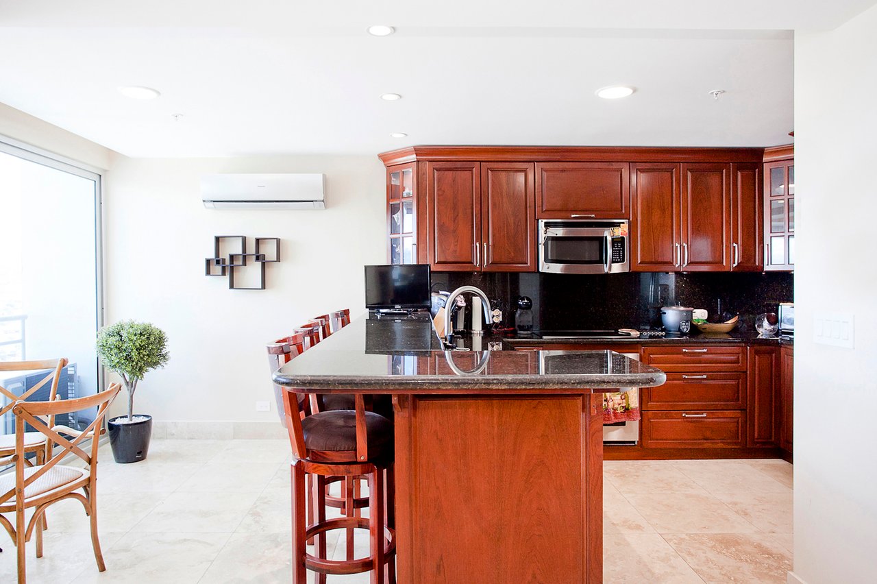 Custom Remodeled Jacuzzi Penthouse, Sabana and Rohrmoser, San Jose