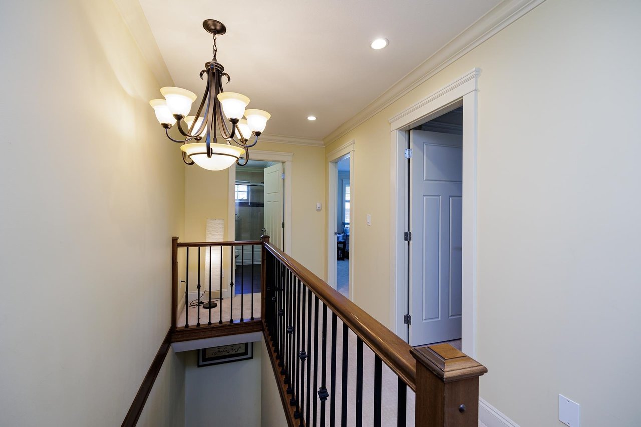 335 E 15th Street, North Vancouver