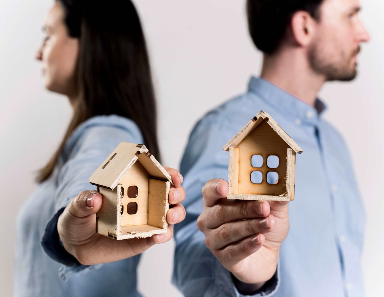 How to Navigate Selling a Home During a Divorce