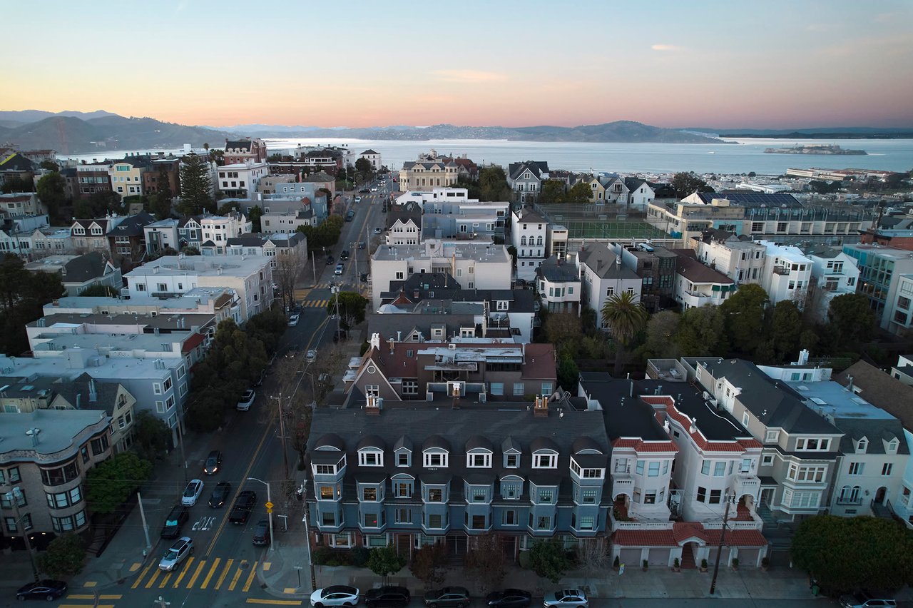 2300 Divisadero Street