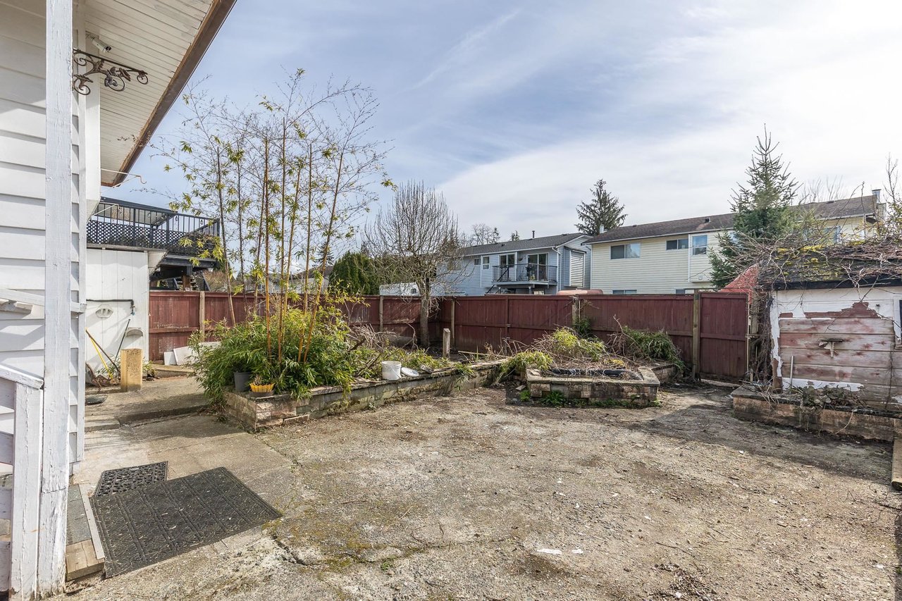 21504 Dewdney Trunk Rd